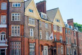 KNIGHTSBRIGE SCHOOL