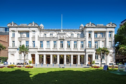 QUEEN MARY UNIVERSITY OF LONDON